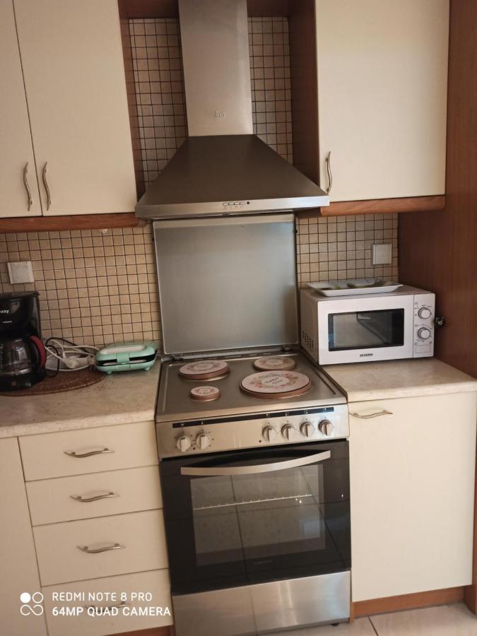 Safe & Cool Apartment Heraklion  Bagian luar foto