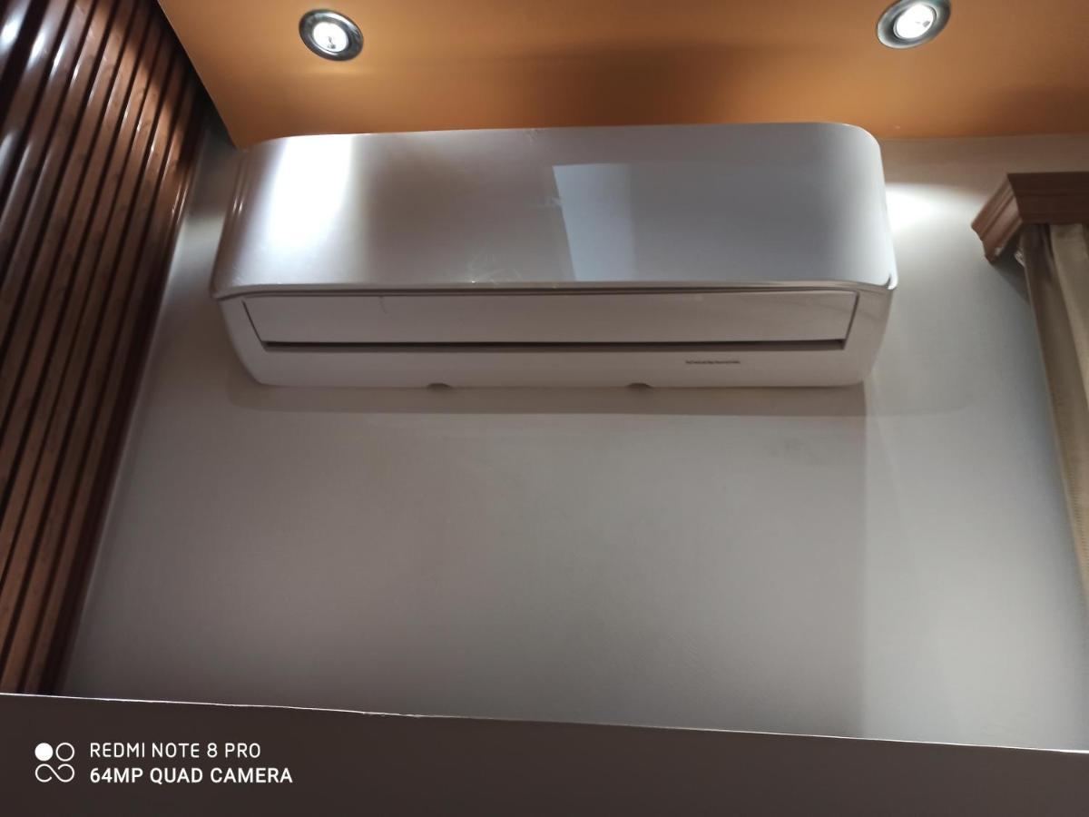 Safe & Cool Apartment Heraklion  Bagian luar foto