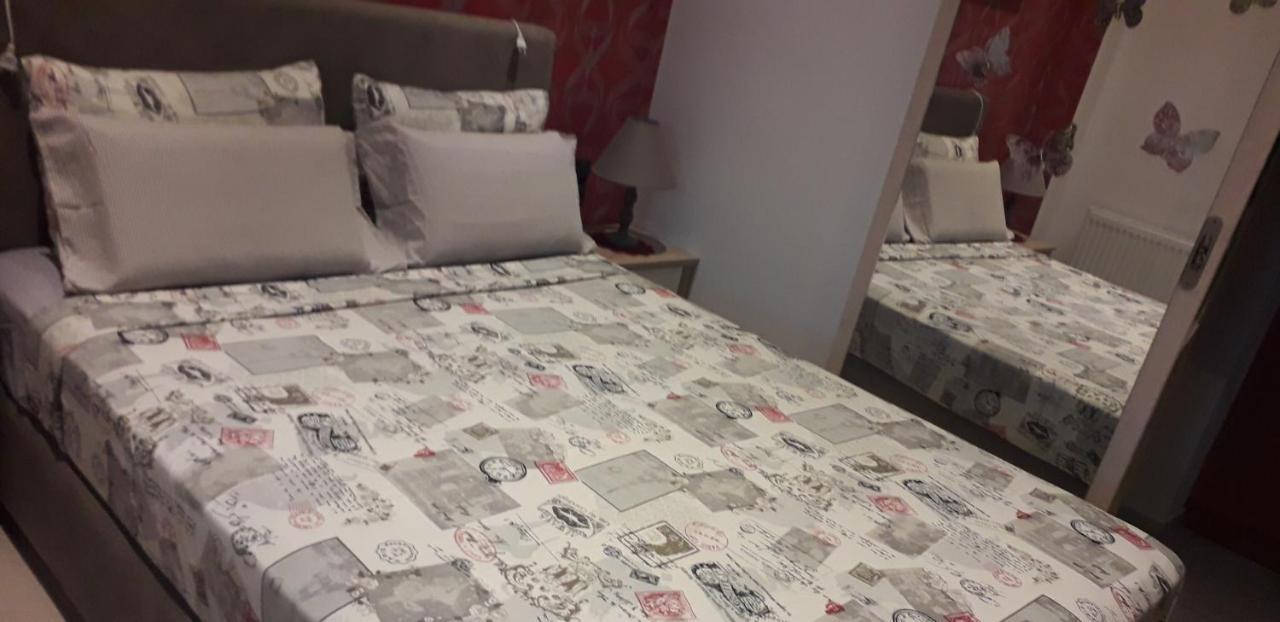 Safe & Cool Apartment Heraklion  Bagian luar foto