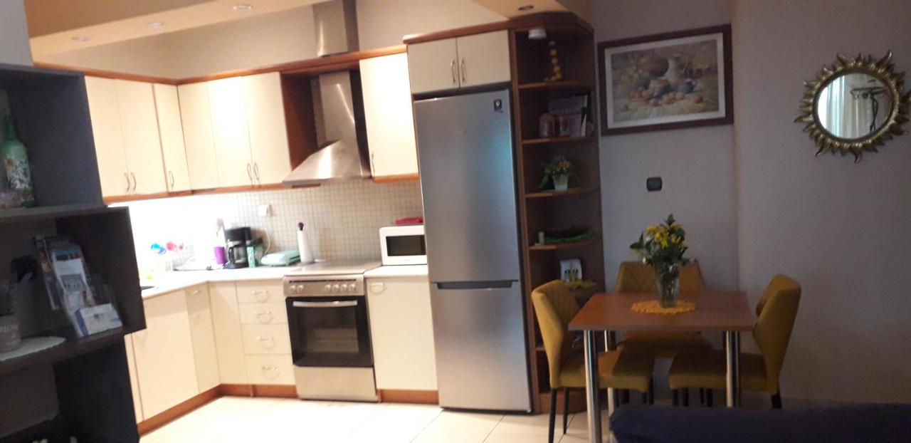 Safe & Cool Apartment Heraklion  Bagian luar foto